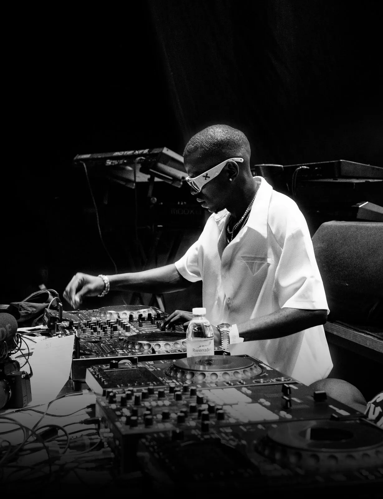 DJ Performance Soundyard